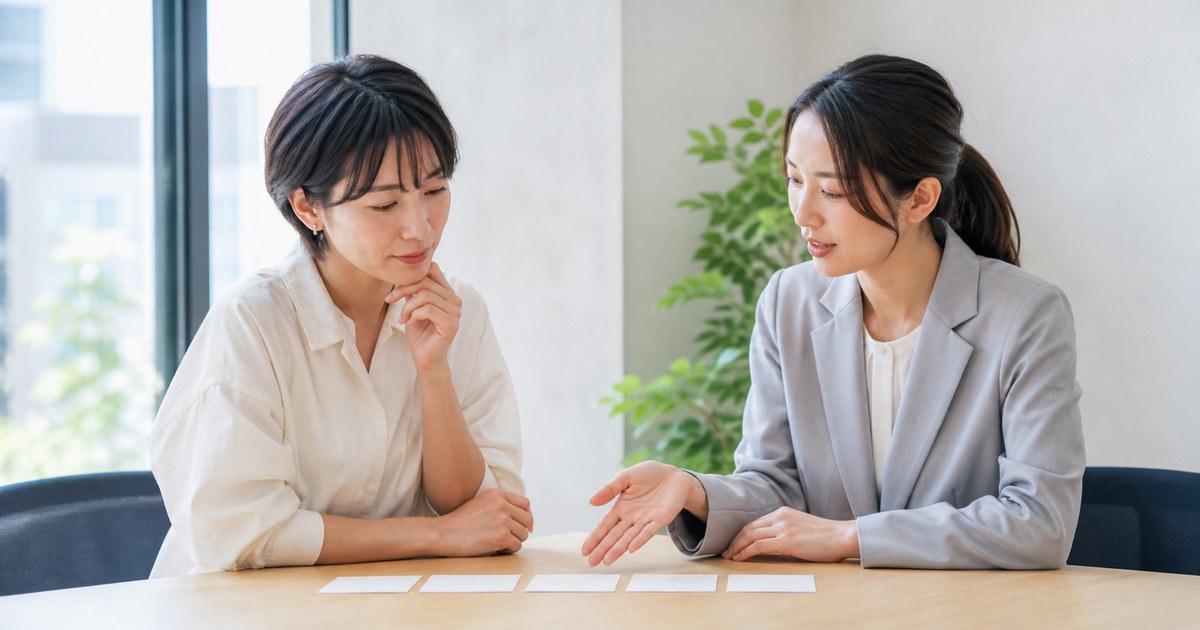 複数の就労移行支援の選択肢を支援員と確認する日本人の利用検討者